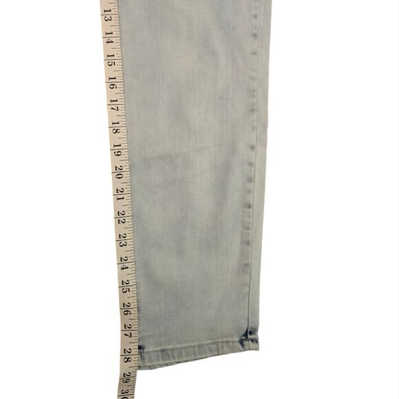 Soft Surroundings Acid Wash Stretch Comfy Straight Leg Jeans Size 10 - Picture 3 of 8